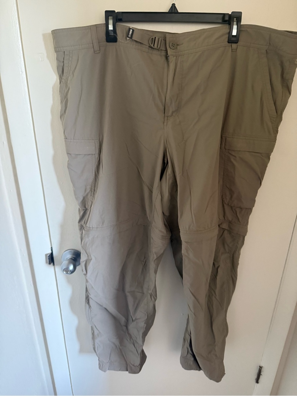 REI hiking 🥾 Men's Lightweight Pants - Taupe